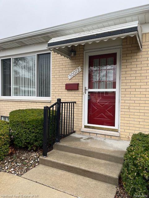 50072 Helfer Boulevard, 50072, Wixom, MI 48393 — Photo 2