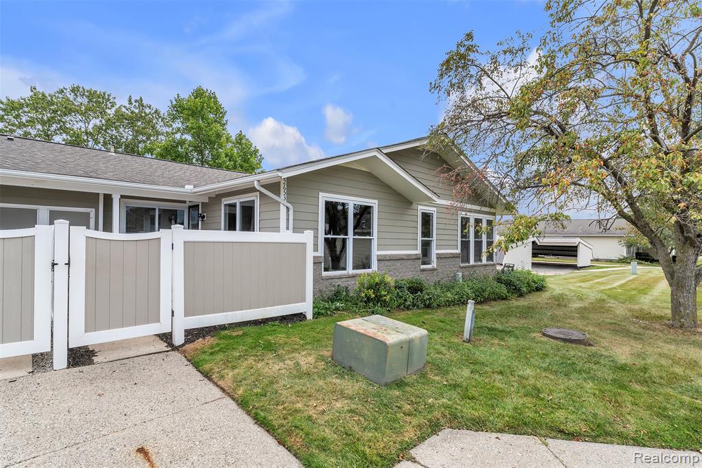 22653 Woolsey, Novi, MI — Photo 5