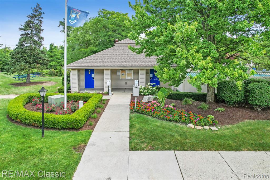 38863 COUNTRY Circle, 88, Farmington Hills, MI 48331 — Photo 33