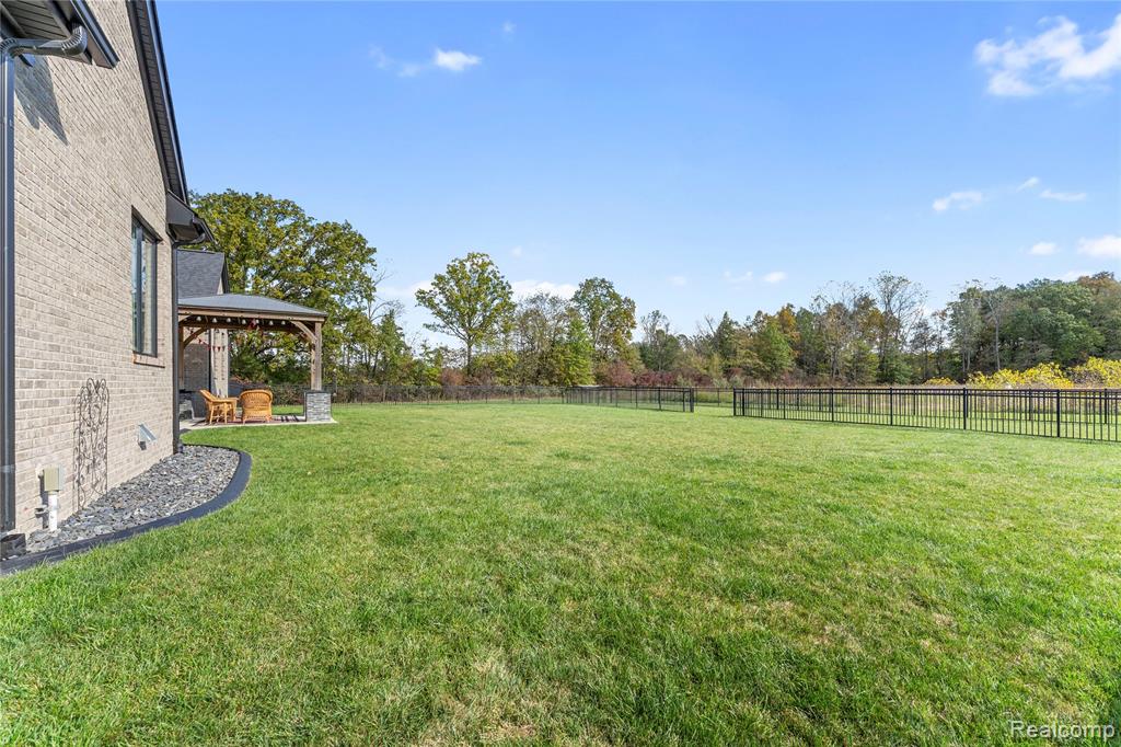 13498 Exeter Road, Carleton, MI 48117 — Photo 47