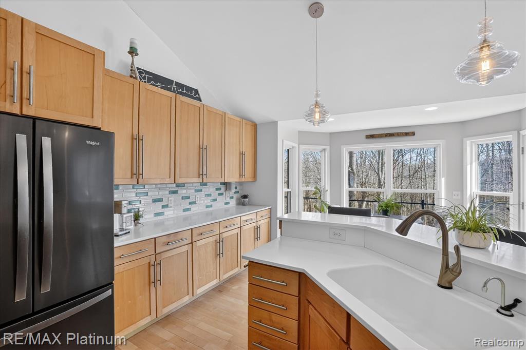 2206 Moorlands View, Howell, MI 48855 — Photo 8