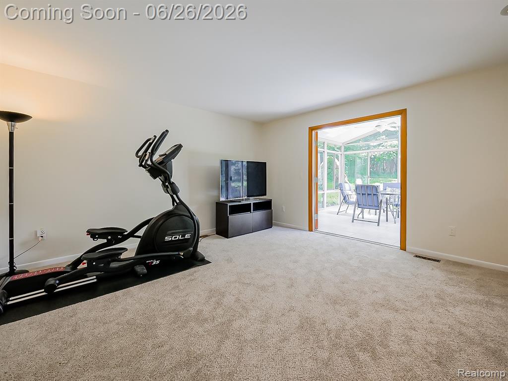 29523 Shenandoah Drive, Farmington, MI 48331 — Photo 10