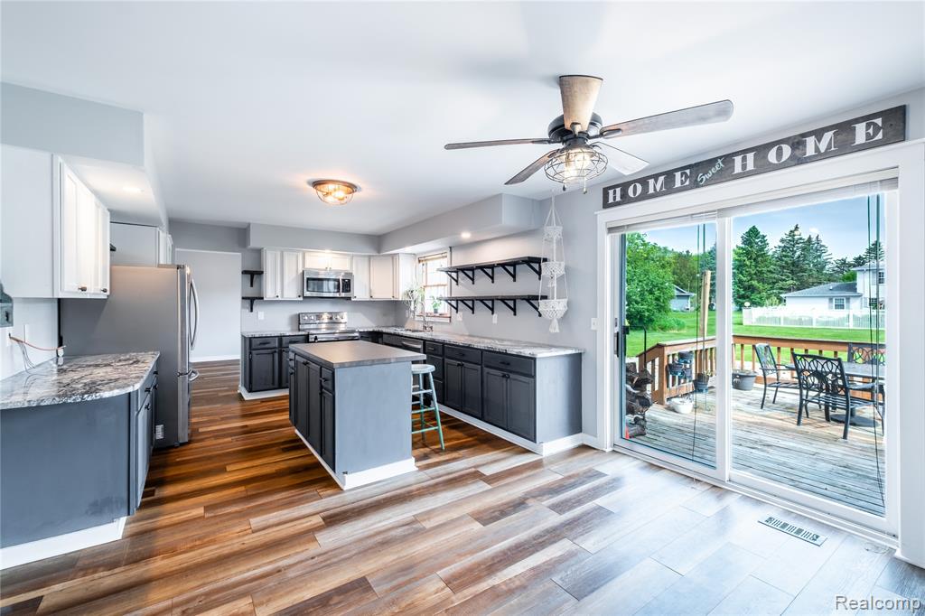 9359 Lochmoor Drive, Davison, MI 48423 — Photo 13