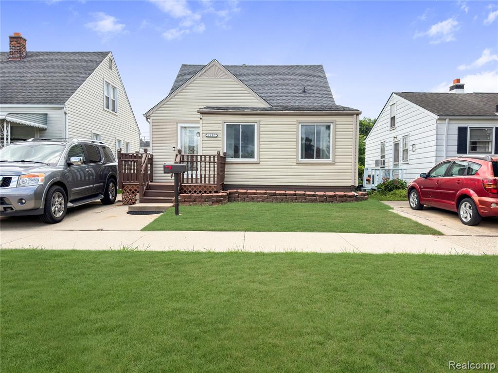 6907 Orchard Avenue, Dearborn, MI 48126 — front exterior