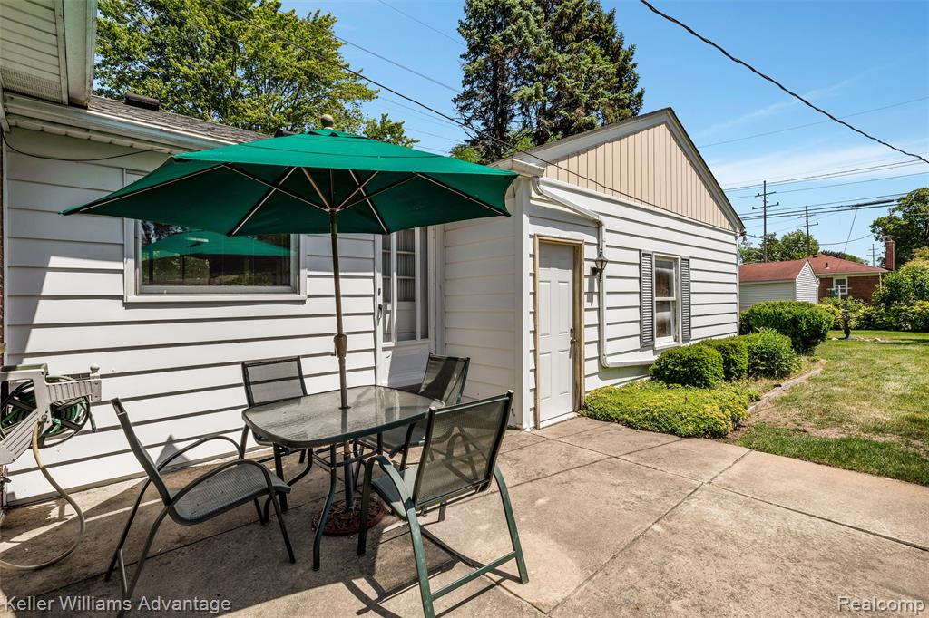 7320 Colonial Street, Dearborn Heights, MI 48127 — Photo 38