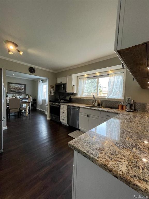 49200 KIMBERLY ANN Lane, Chesterfield, MI — Photo 11