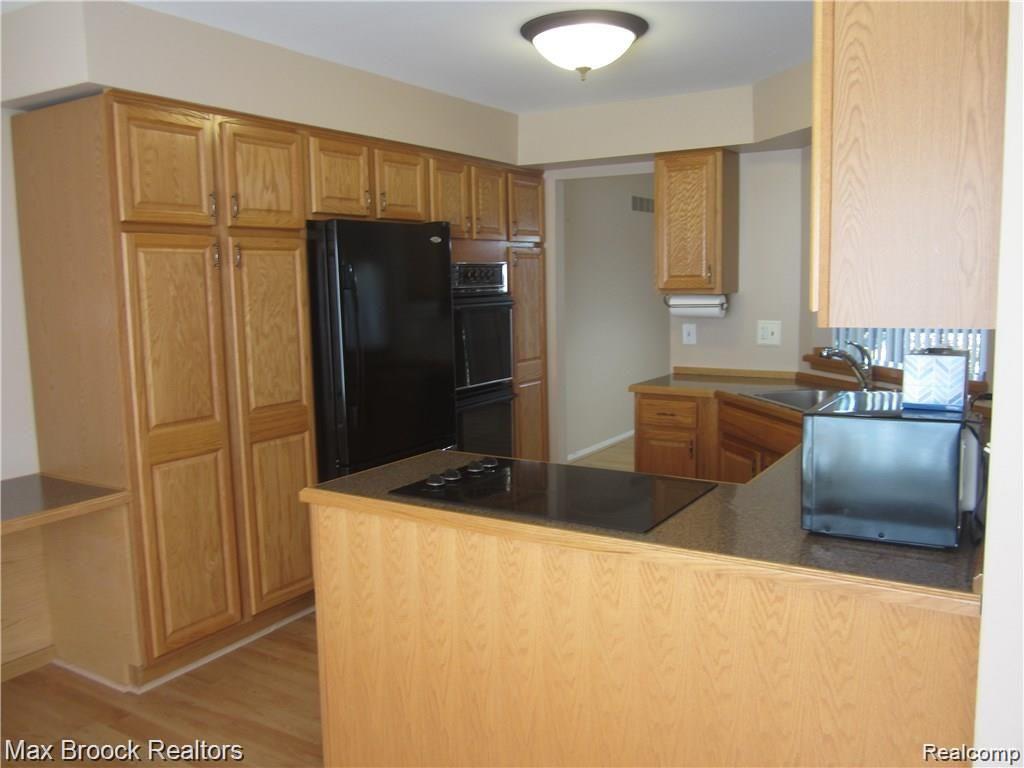 4250 BRECKENRIDGE Drive, West Bloomfield, MI — Photo 6