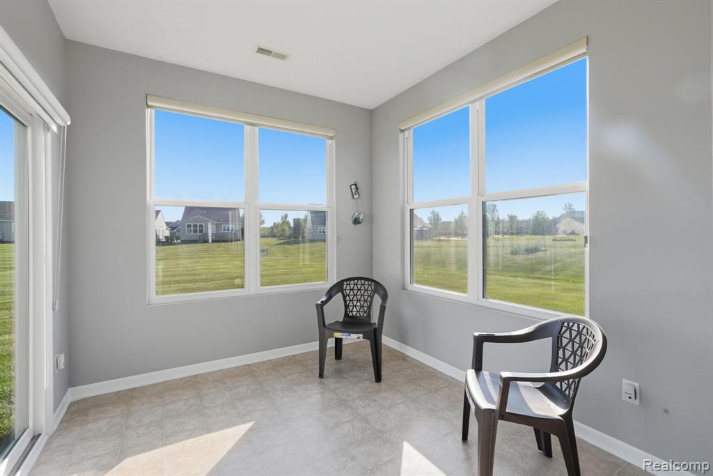9370 Sand Hill Drive, Grand Blanc, MI 48439 — Photo 7