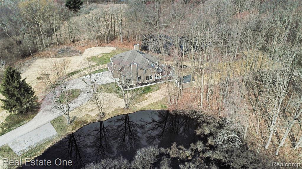 8155 Sheraton Park Drive, Fenton, MI 48430 — Photo 10
