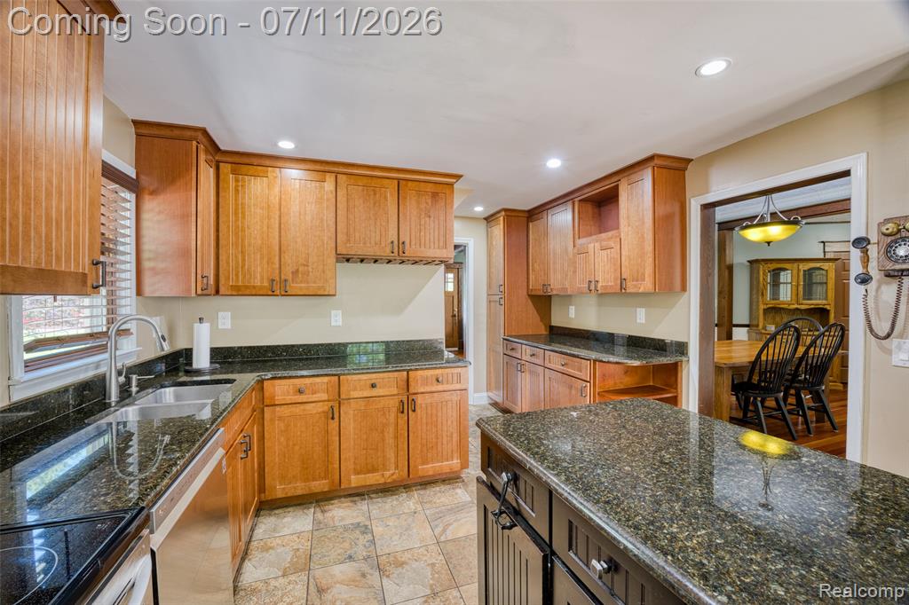 904 N Michigan Avenue, Howell, MI 48843 — Photo 19