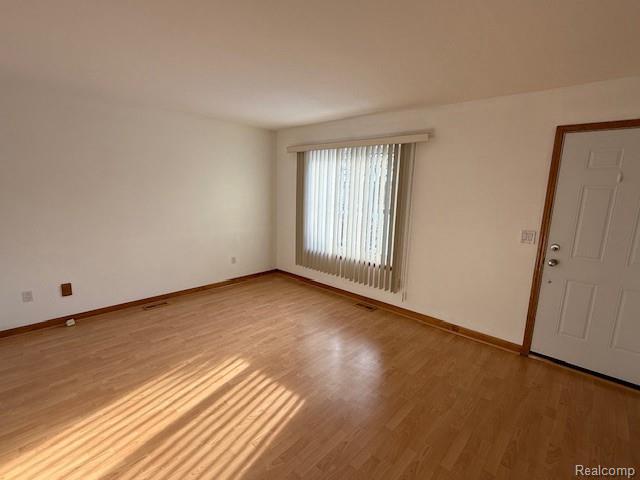 48530 Sugarbush Road, New Baltimore, MI 48047 — Photo 2