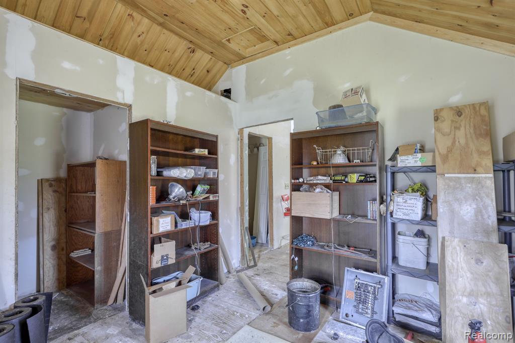 9915 VAN BUREN Road, Fowlerville, MI 48836 — Photo 12