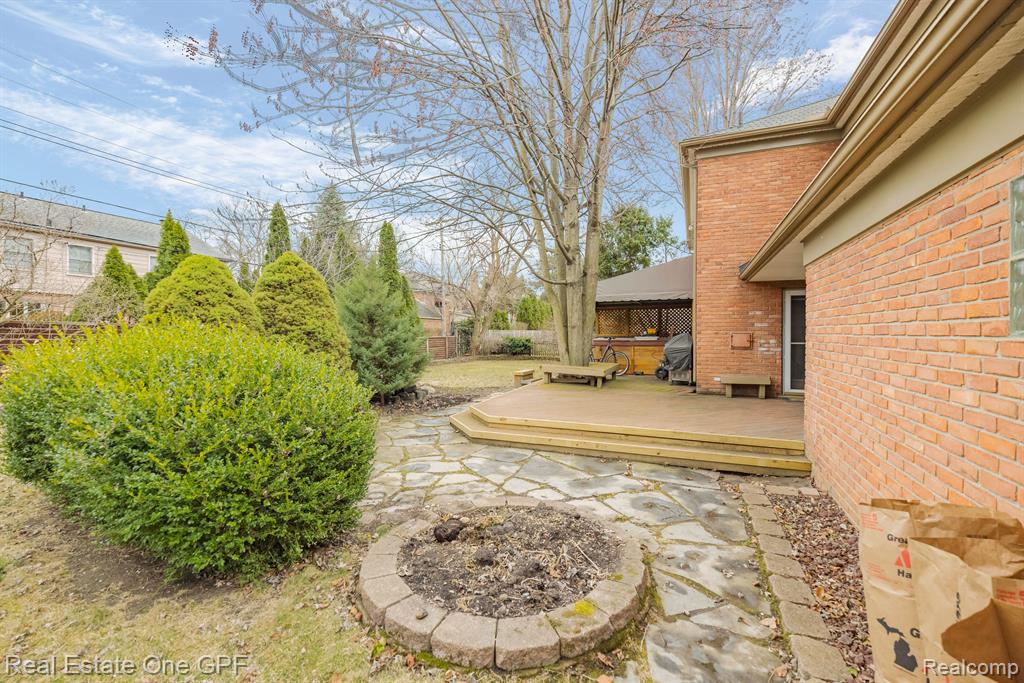 6 ELMSLEIGH Lane, Grosse Pointe, MI 48230 — Photo 40