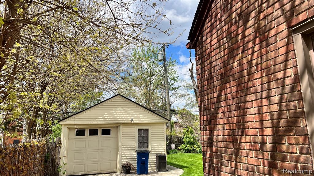 10185 Beaconsfield Street, Detroit, MI 48224 — Photo 3