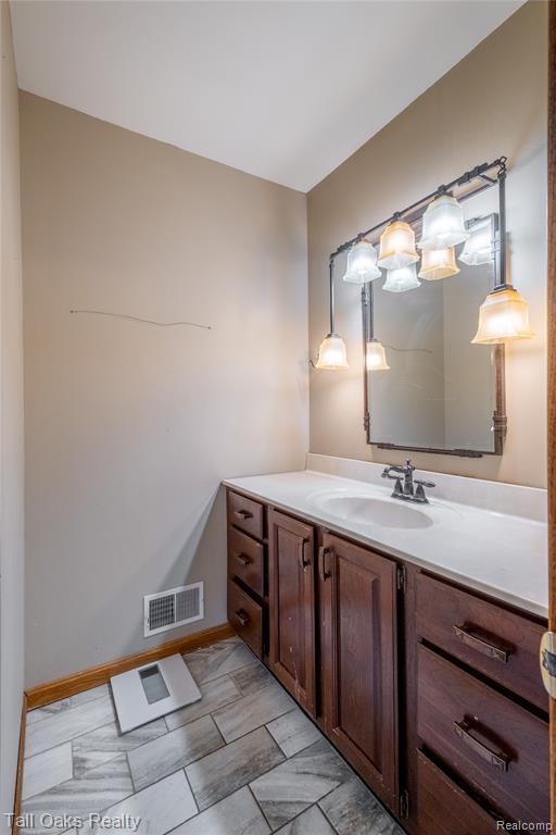 2411 Briar Creek Lane, Burton, MI 48509 — Photo 19