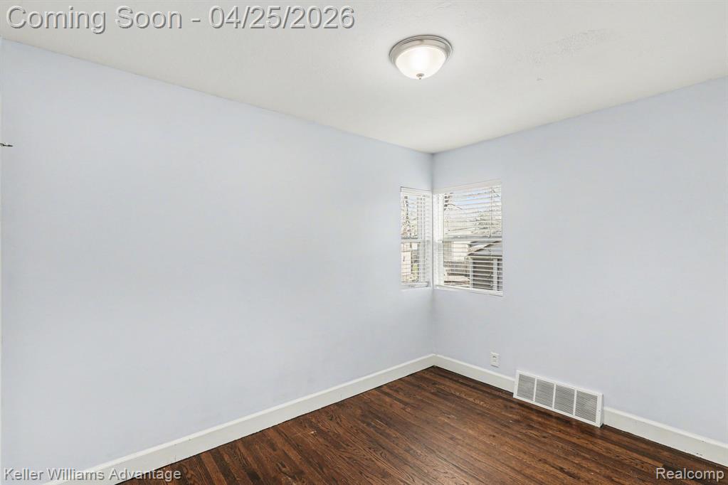 941 W Farnum Avenue, Madison Heights, MI 48071 — Photo 10
