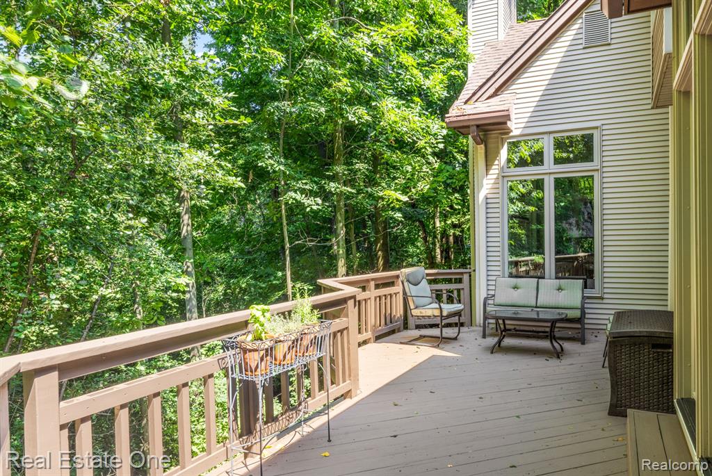 44211 CHEDWORTH Drive, Northville, MI 48167 — Photo 62