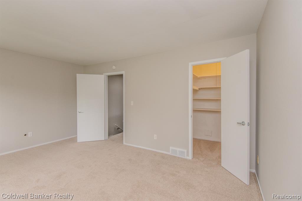 759 PENINSULA, Ann Arbor, MI 48105 — Photo 32