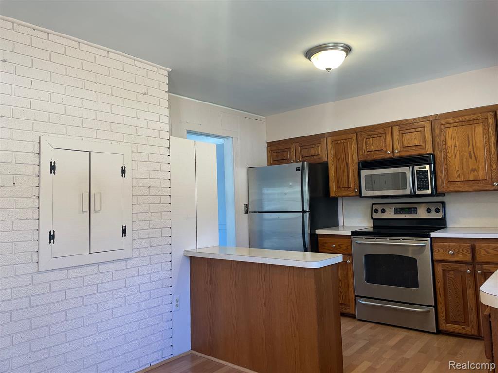 896 Carpenter Street, Northville, MI 48167 — Photo 5
