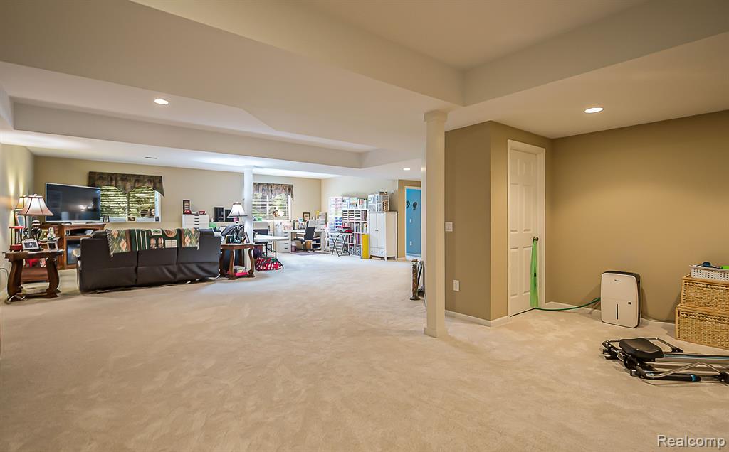 9730 TIOGA Trail N, Pinckney, MI 48169 — Photo 31