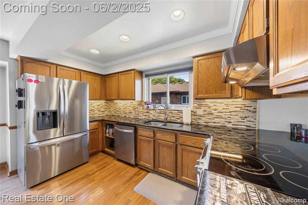 40252 Kraft Drive, Sterling Heights, MI 48310 — Photo 9