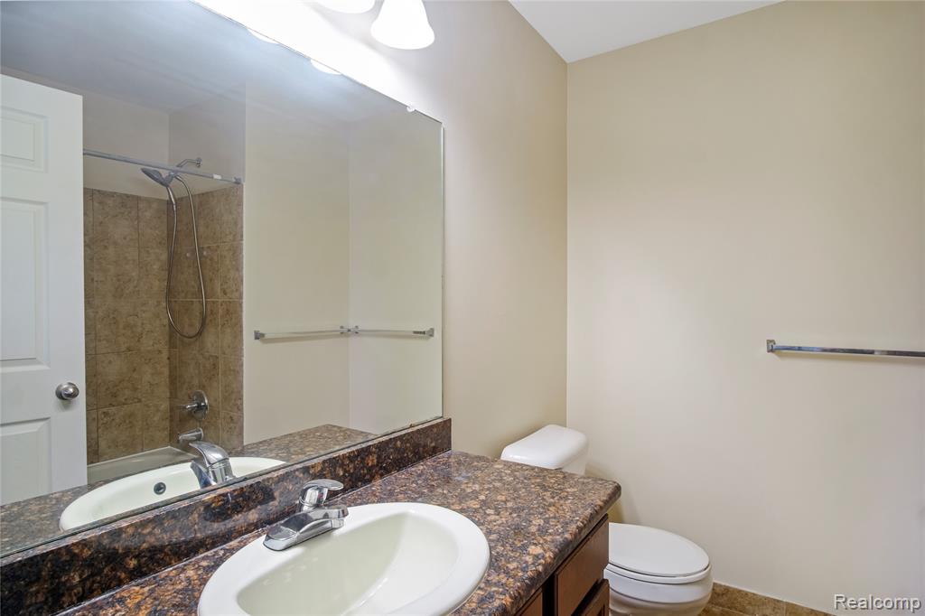 29742 Fox Run Circle, Warren, MI 48092 — Photo 10