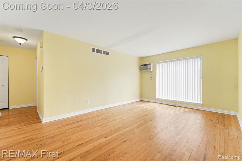 925 Laprairie Street, 117, Ferndale, MI 48220 — Photo 11