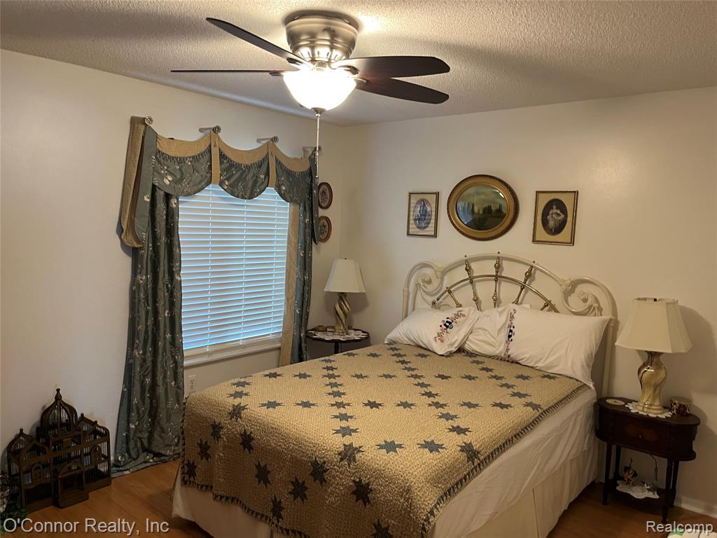 812 Crystal Lane, Marysville, MI 48040 — Photo 4