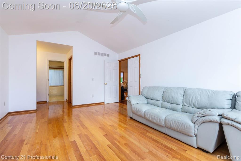 6241 Smithfield Drive, Troy, MI 48085 — Photo 18