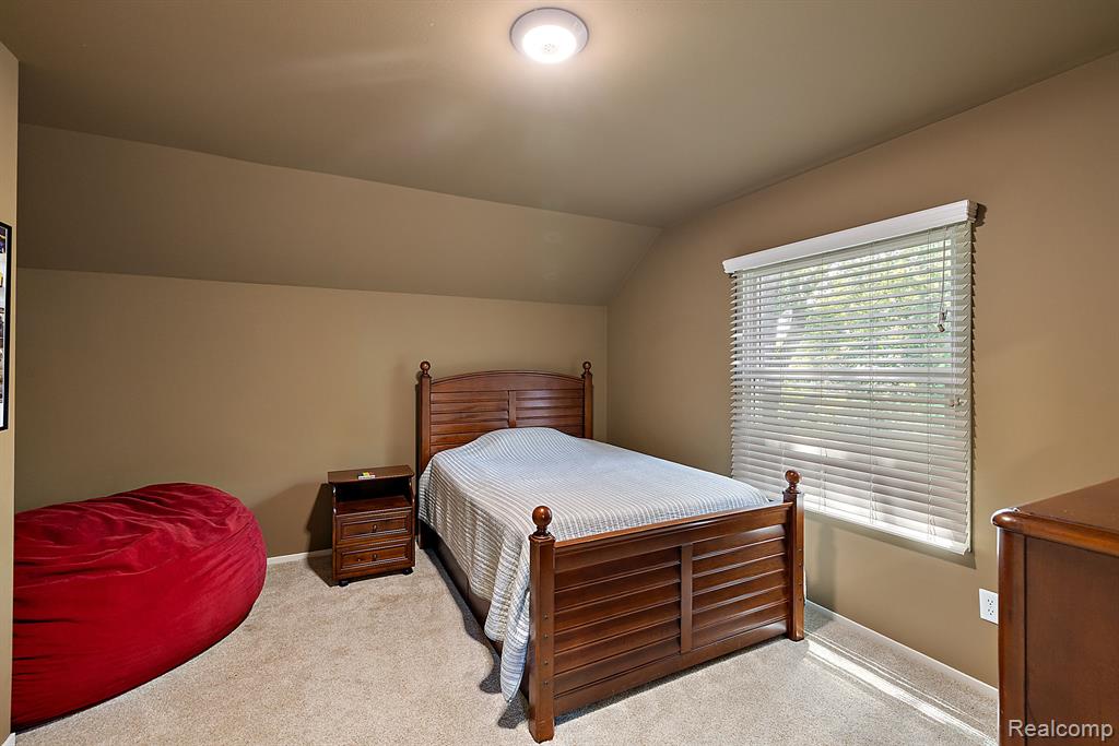 733 LONGFORD Drive, Rochester Hills, MI 48309 — Photo 52