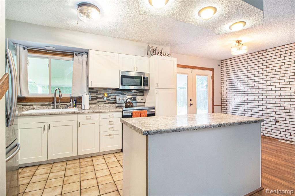 1255 GAULT Drive, Ypsilanti, MI 48198 — Photo 10