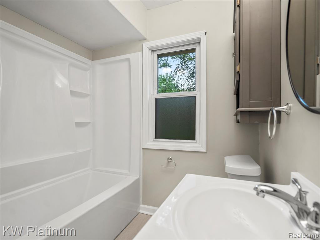 5220 County Line Road, Lenox, MI 48048 — Photo 21
