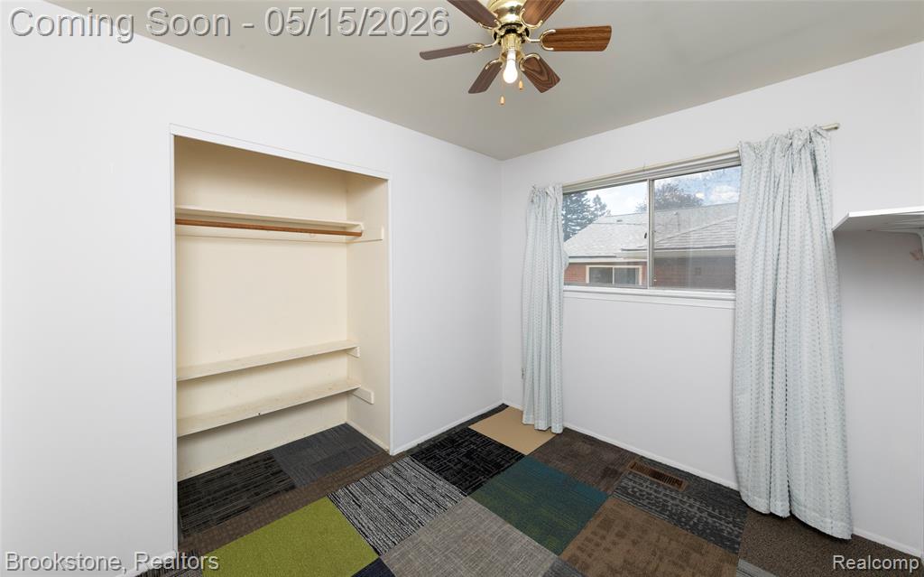 250 NOBLE, Milford, MI 48381 — Photo 22