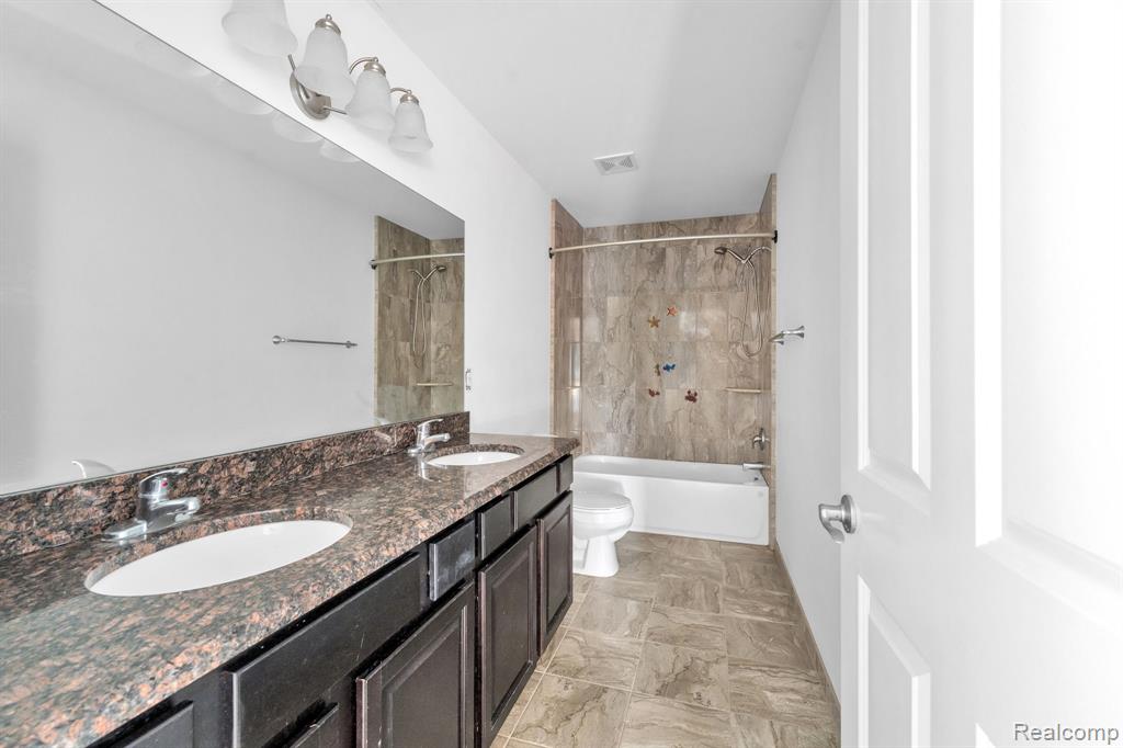 42088 Woodglen Drive, Novi, MI — Photo 31