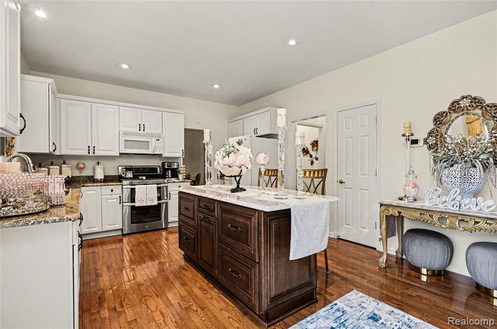 7316 N Central Park, Utica, MI 48317 — Photo 13