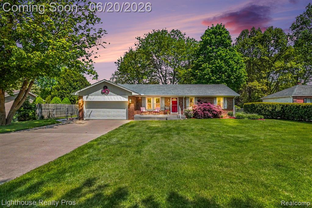 600 6 Mile Road, Whitmore Lake, MI 48189 — front exterior
