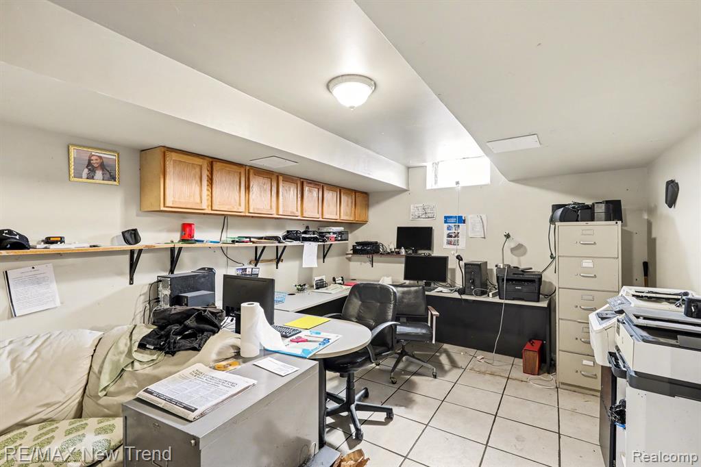 2174 Middlebelt Road, West Bloomfield, MI 48324 — Photo 31