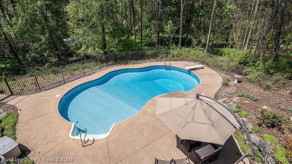 6858 CORRIGAN Drive, Brighton, MI 48116 — Photo 23