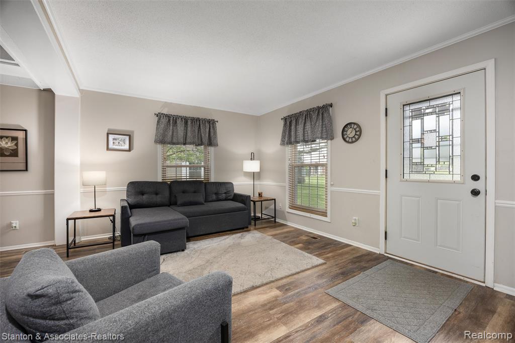 38718 Barnstable Lane, Clinton Twp, MI 48038 — Photo 3