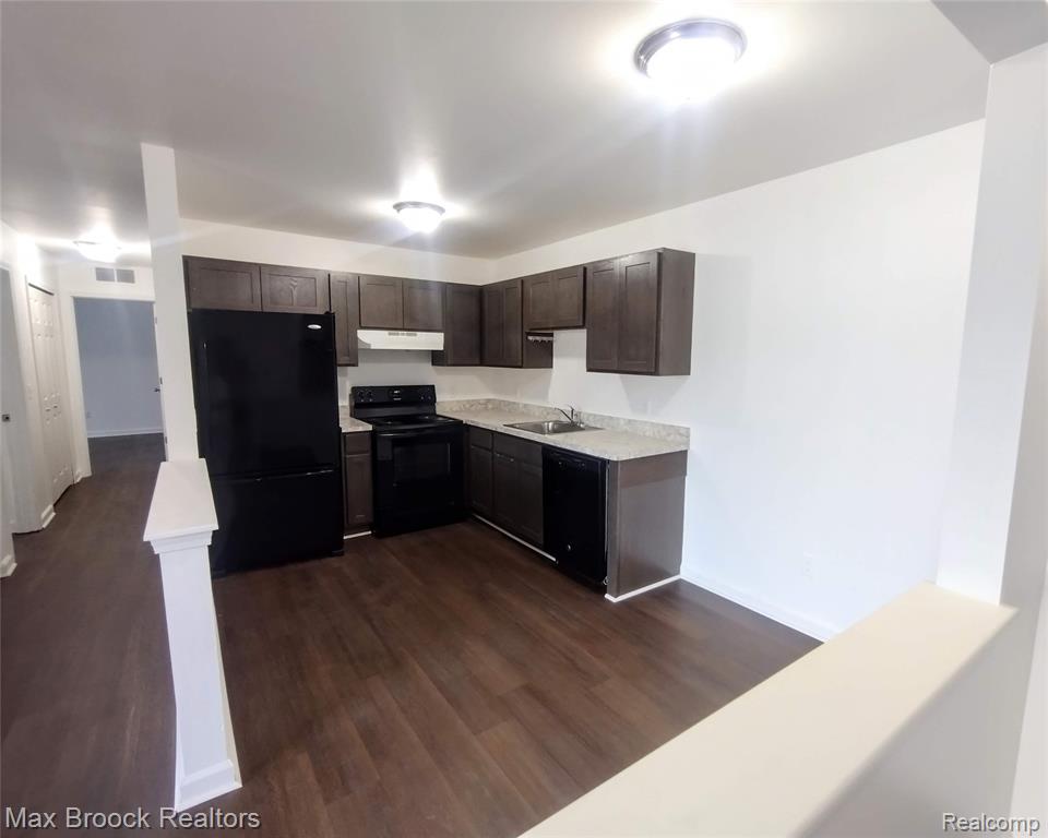 43347 Cape Drive, Sterling Heights, MI 48313 — Photo 4