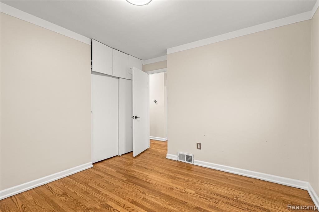 7148 Plainfield Street, Dearborn Heights, MI 48127 — Photo 18