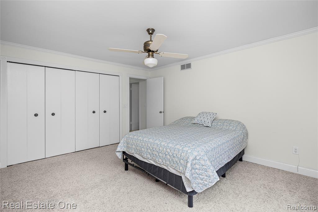 4320 Knightsbridge Lane, West Bloomfield, MI 48323 — Photo 39