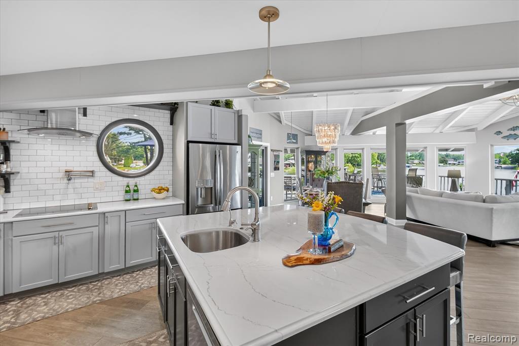 5050 Surfwood Drive, Commerce Twp, MI 48382 — Photo 9