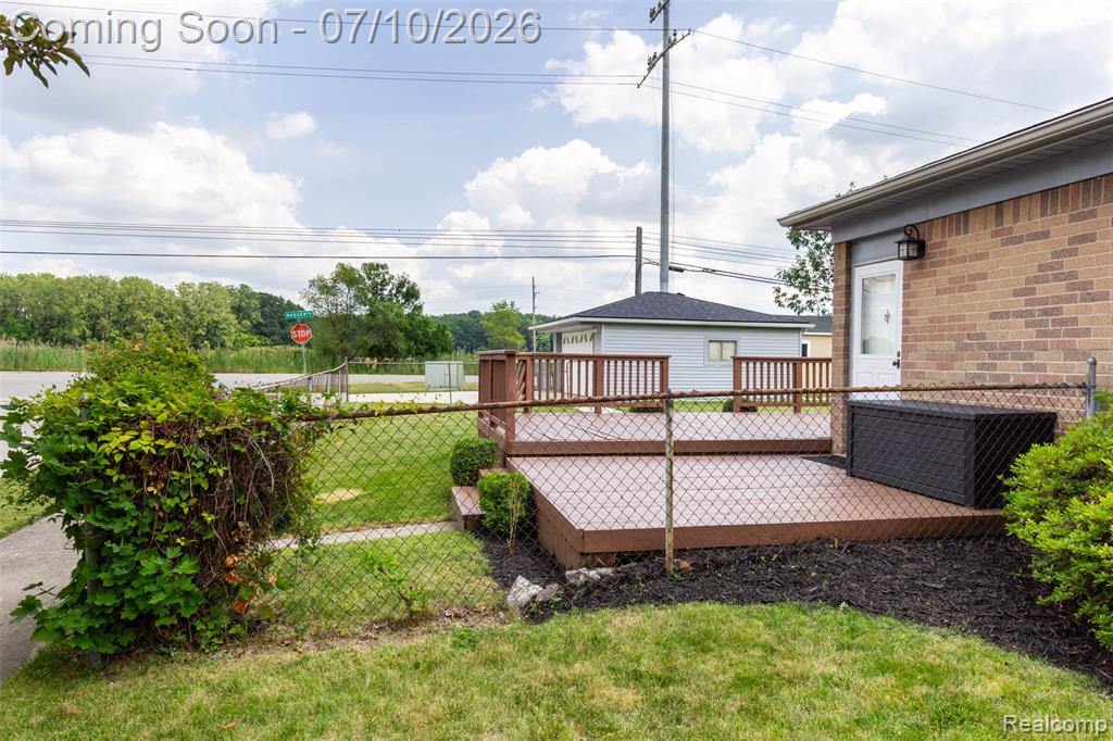 9807 Fairbanks Street, Belleville, MI 48111 — Photo 32
