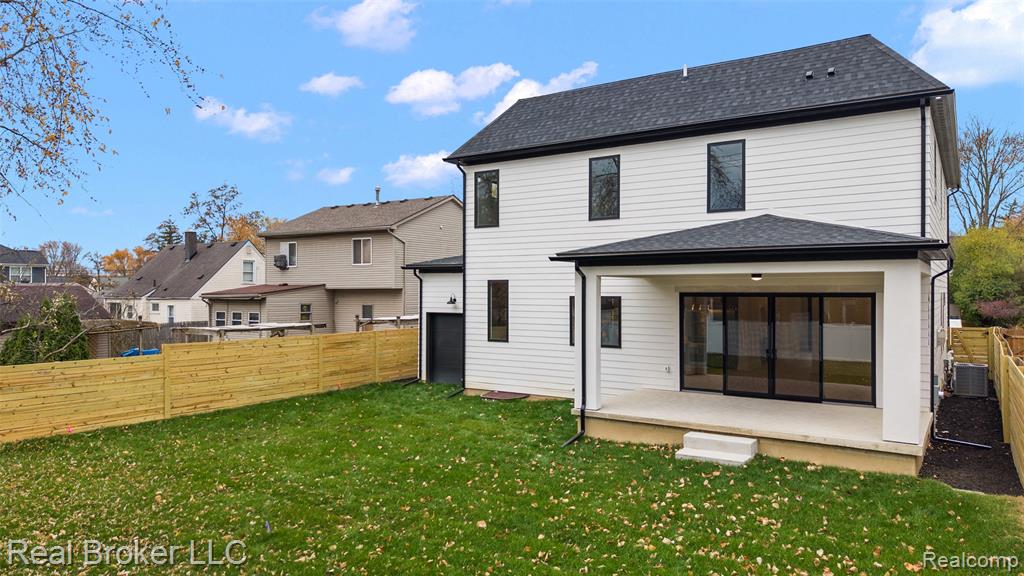 4240 Tonawanda Avenue, Royal Oak, MI 48073 — Photo 8