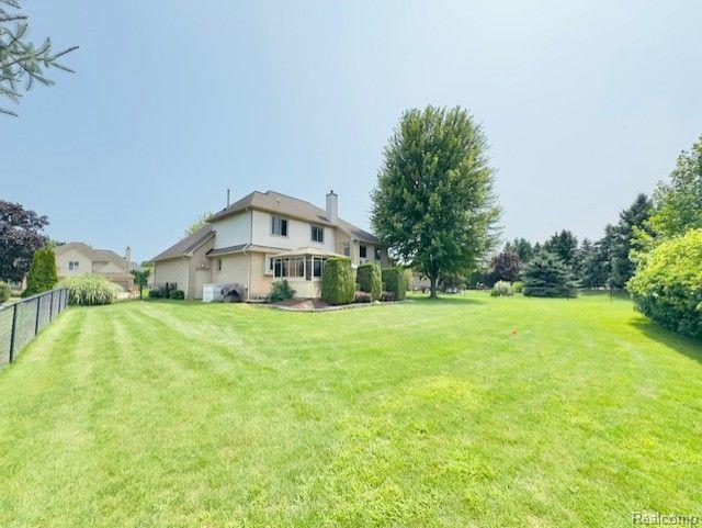 52611 FOREST HILL Drive, Chesterfield, MI 48047 — Photo 5