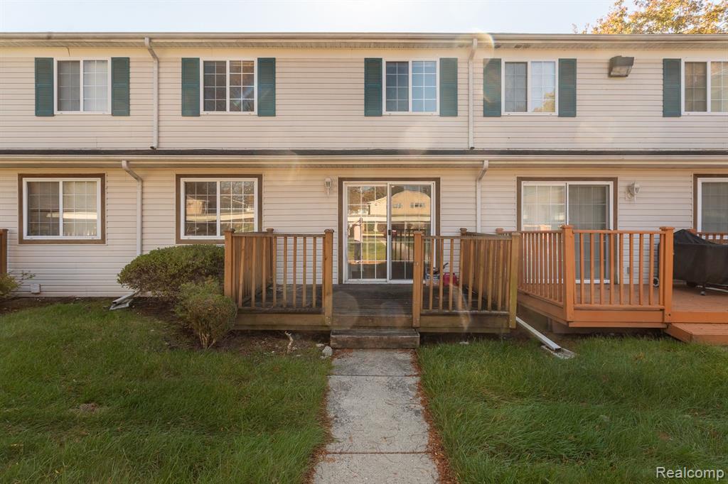 16251 TERRACE VILLAGE Drive, Taylor, MI 48180 — Photo 33