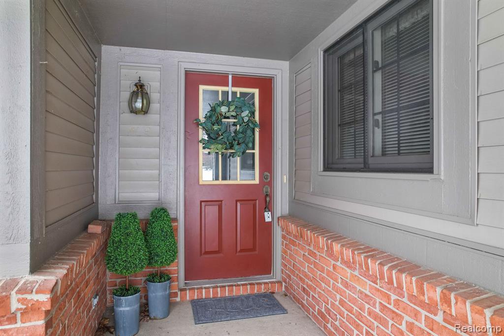 1000 PINEWOOD, Brighton, MI 48116 — Photo 6