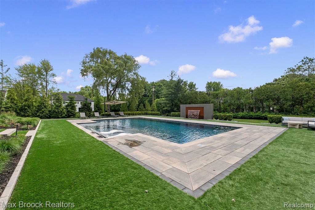 7400 Parkstone Lane, Bloomfield Hills, MI 48301 — Photo 68