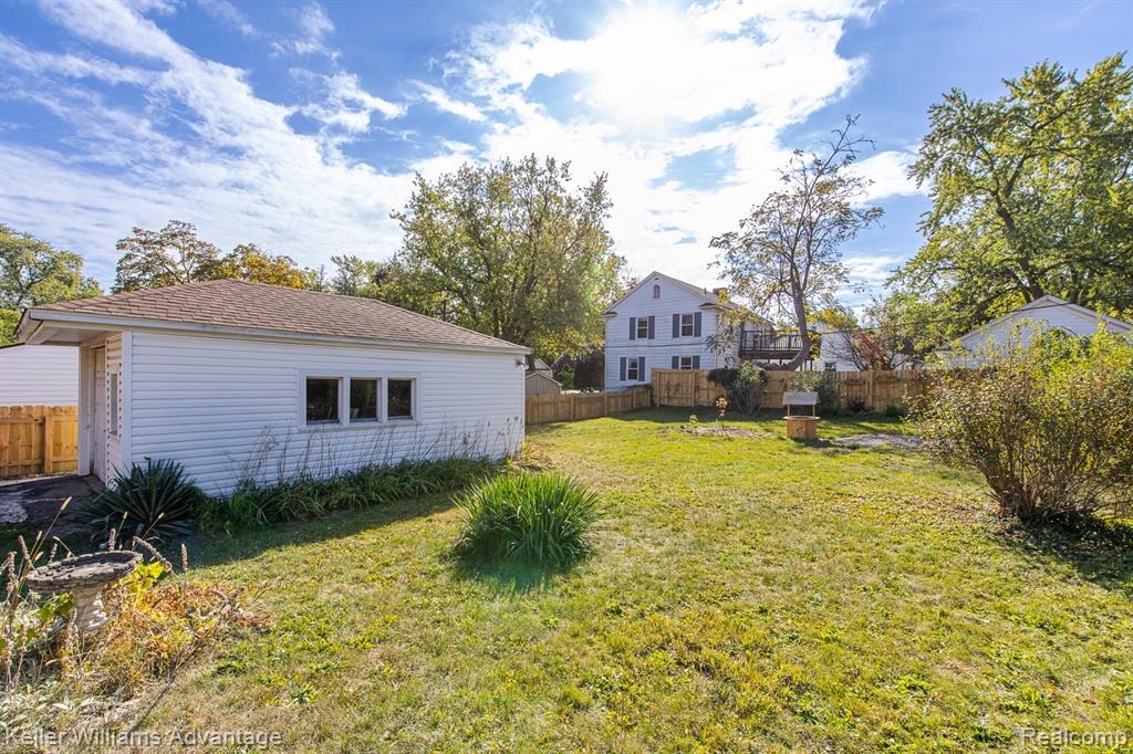 871 Menominee Road, Pontiac, MI 48341 — Photo 46